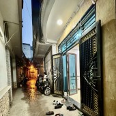 SIÊU PHẨM CẦU GIẤY - NGÕ BA GÁC - TRƯỚC NHÀ THOÁNG, RỘNG - NỘI THẤT SỊN SÒ - KHÁCH CHỈ VIỆC XÁCH VALI ĐẾN Ở